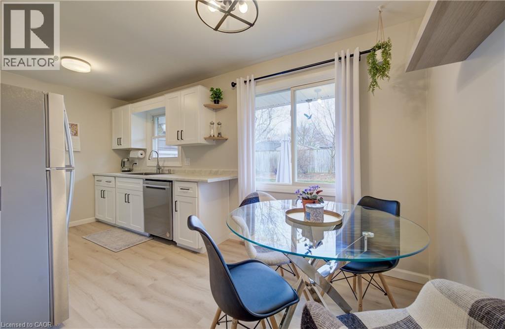 17 HIPEL Avenue, Cambridge, Ontario, N3C1W8 — Photo 12