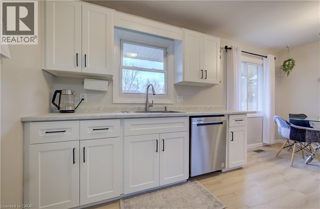 17 HIPEL Avenue, Cambridge, Ontario, N3C1W8 — Photo 15