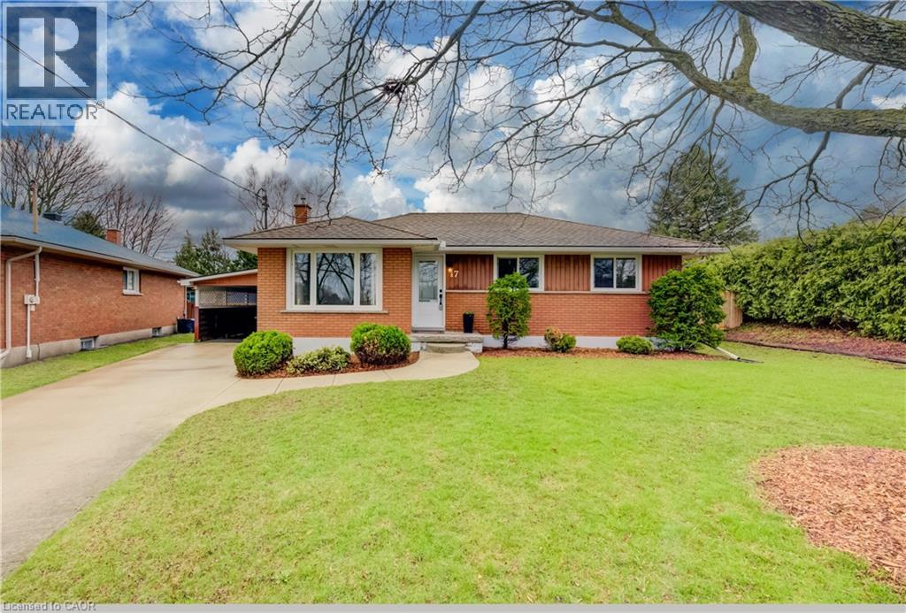 17 HIPEL Avenue, Cambridge, Ontario, N3C1W8 — Photo 2