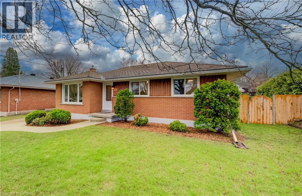 17 HIPEL Avenue, Cambridge, Ontario, N3C1W8 — Photo 3