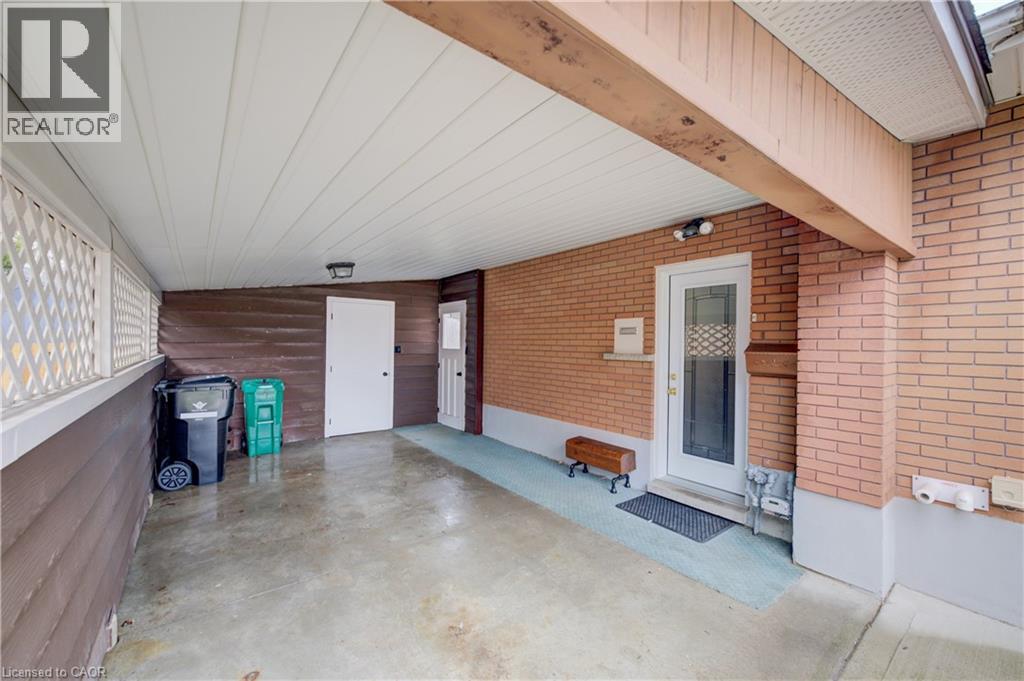 17 HIPEL Avenue, Cambridge, Ontario, N3C1W8 — Photo 6