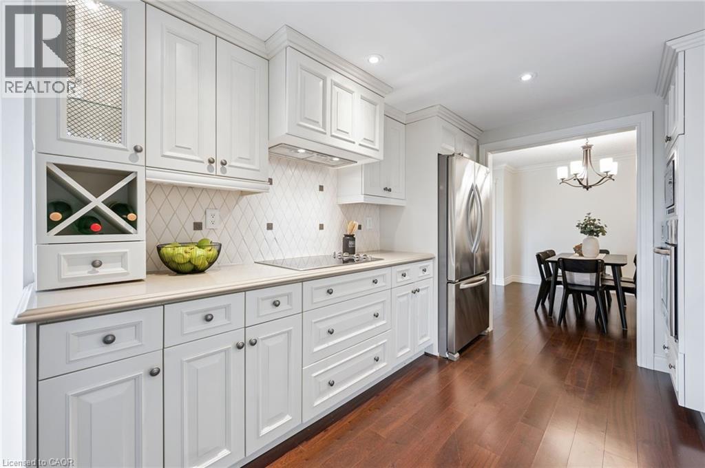 265 WESTCOURT Place Unit# 1010, Waterloo, Ontario, N2L6E4 — Photo 11