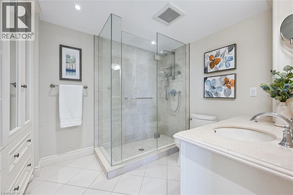 265 WESTCOURT Place Unit# 1010, Waterloo, Ontario, N2L6E4 — Photo 25