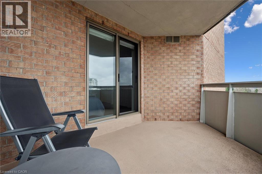 265 WESTCOURT Place Unit# 1010, Waterloo, Ontario, N2L6E4 — Photo 28