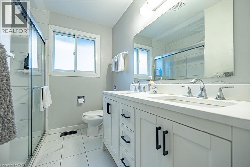60 AUSTIN Drive, Waterloo, Ontario, N2L3Y4 — Photo 12