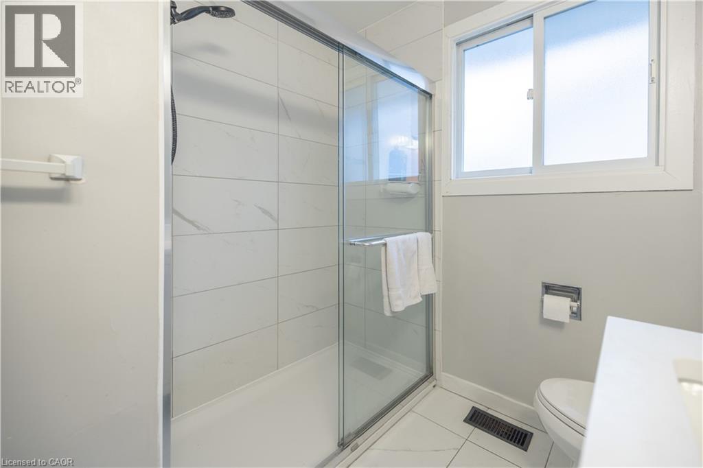 60 AUSTIN Drive, Waterloo, Ontario, N2L3Y4 — Photo 14