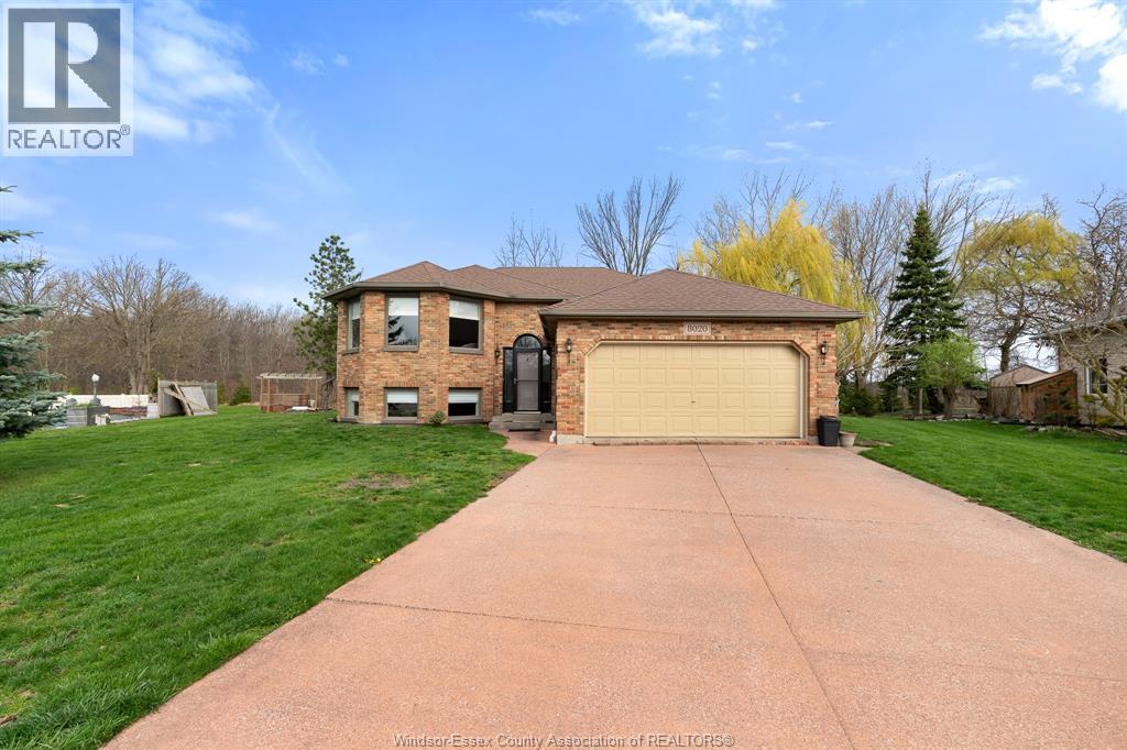 8020 Gardiner CRESCENT, McGregor, Ontario, N0R1J0 — Photo 2