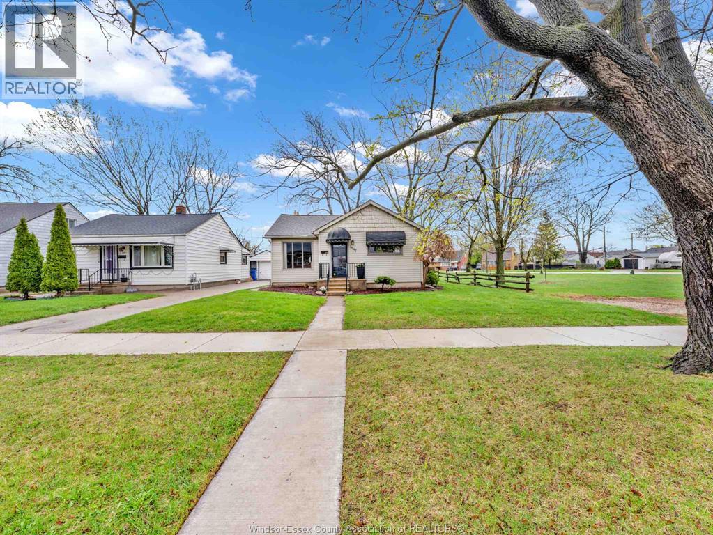 3647 Matchett, Windsor, Ontario, N9C2A1 — Photo 2