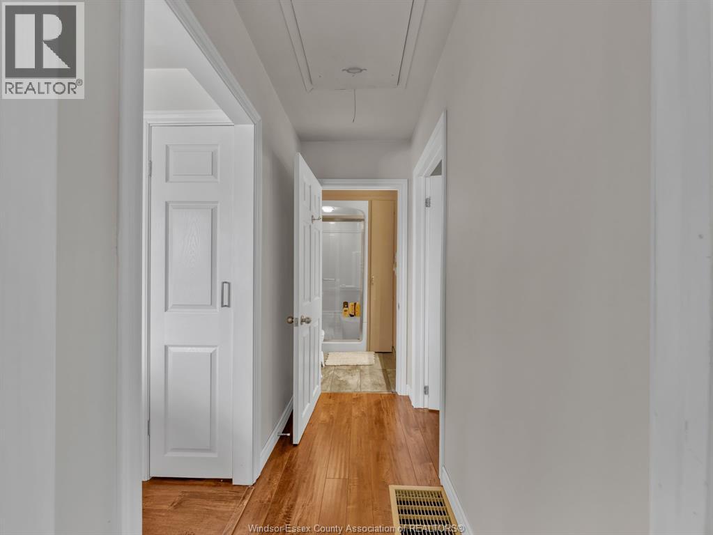 3647 Matchett, Windsor, Ontario, N9C2A1 — Photo 20