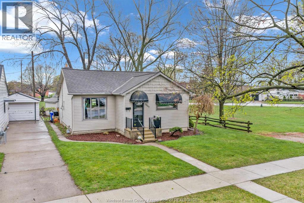 3647 Matchett, Windsor, Ontario, N9C2A1 — Photo 3