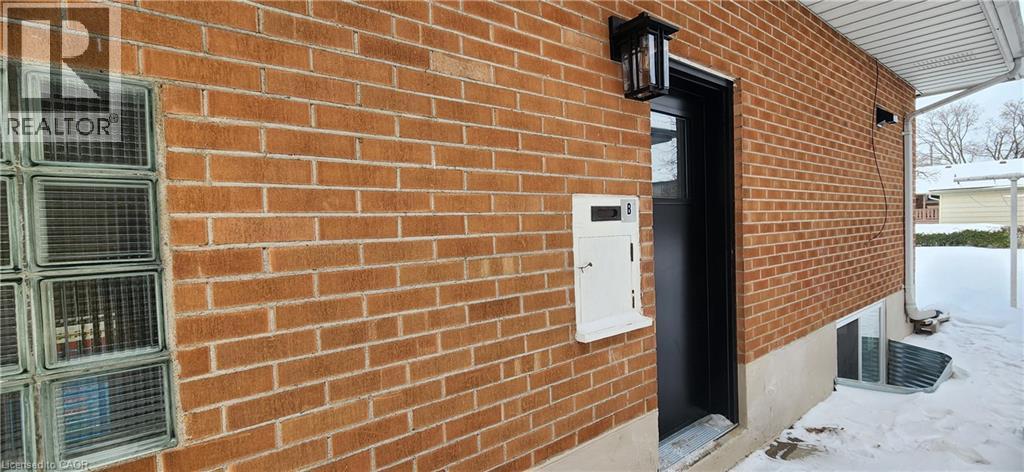 90 WEDGEWOOD Drive Unit# LOWER, Kitchener, Ontario, N2B1E7 — Photo 10