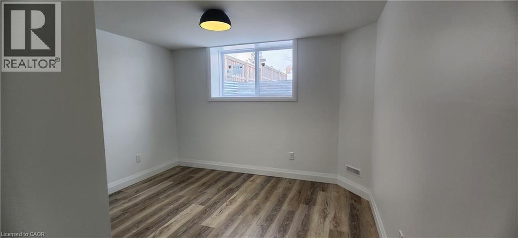 90 WEDGEWOOD Drive Unit# LOWER, Kitchener, Ontario, N2B1E7 — Photo 5