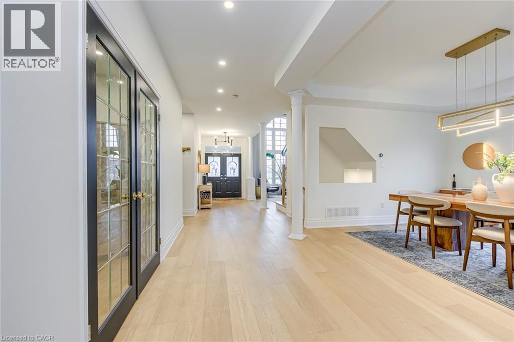 4267 SARAZEN Drive, Burlington, Ontario, L7M4Z2 — Photo 4