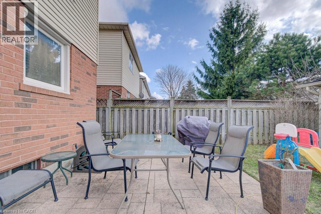 334 CHRISTOPHER Drive, Cambridge, Ontario, N1P1B9 — Photo 40