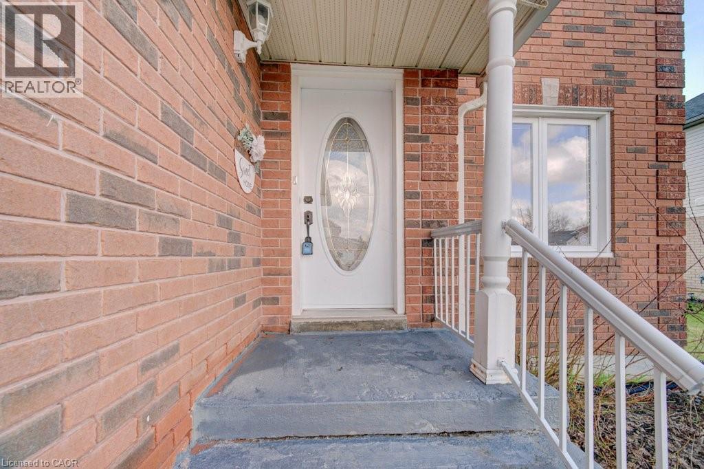 334 CHRISTOPHER Drive, Cambridge, Ontario, N1P1B9 — Photo 8
