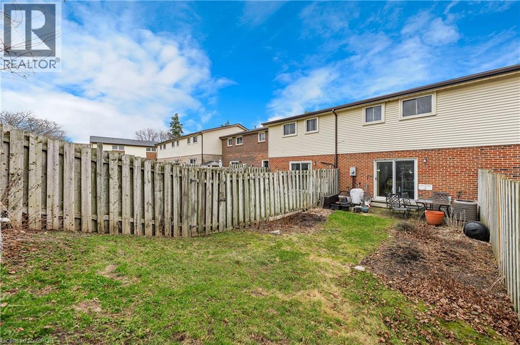 144 JANSEN Avenue Unit# 10, Kitchener, Ontario, N2A2L7 — Photo 14