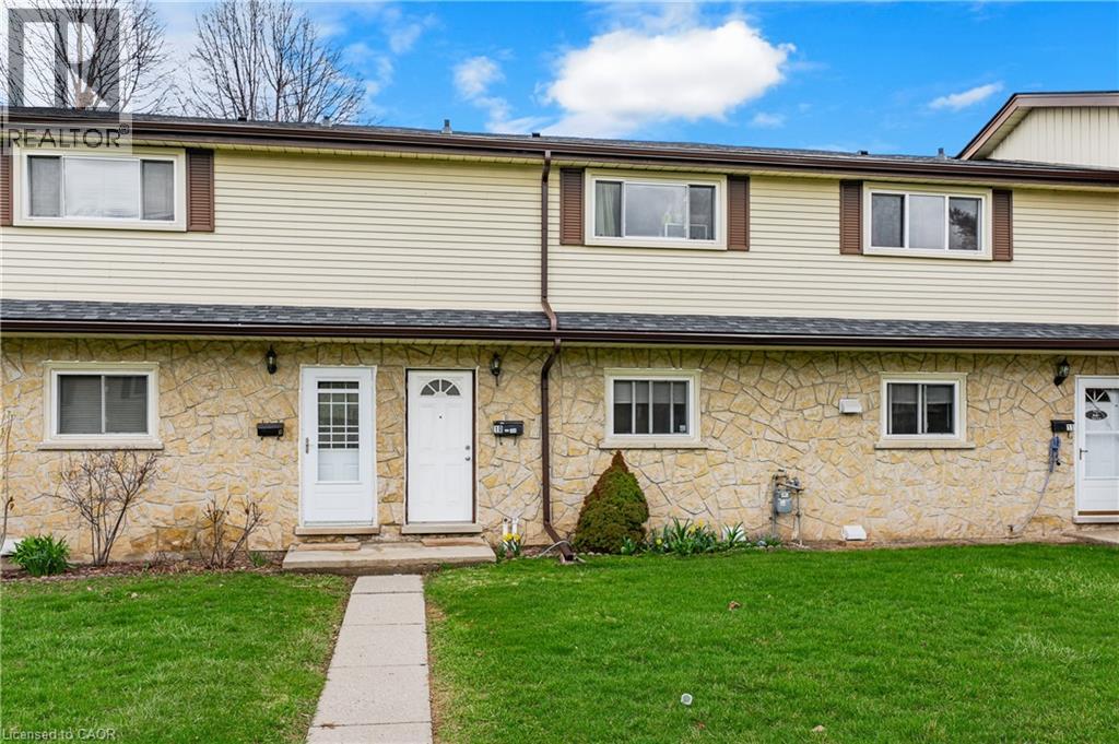 144 JANSEN Avenue Unit# 10, Kitchener, Ontario, N2A2L7 — Photo 2