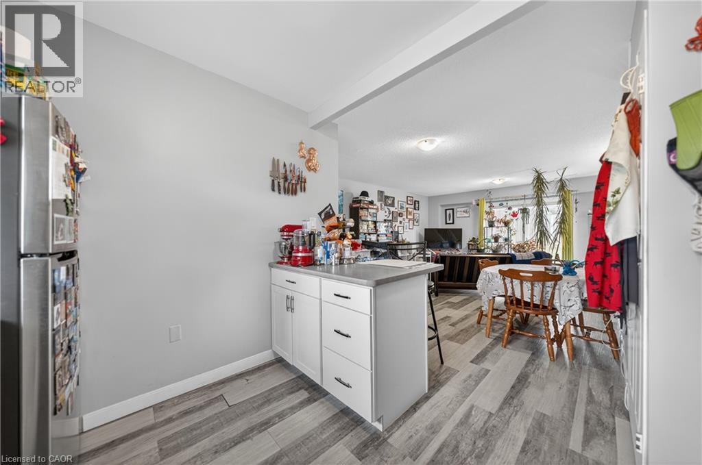 144 JANSEN Avenue Unit# 10, Kitchener, Ontario, N2A2L7 — Photo 8