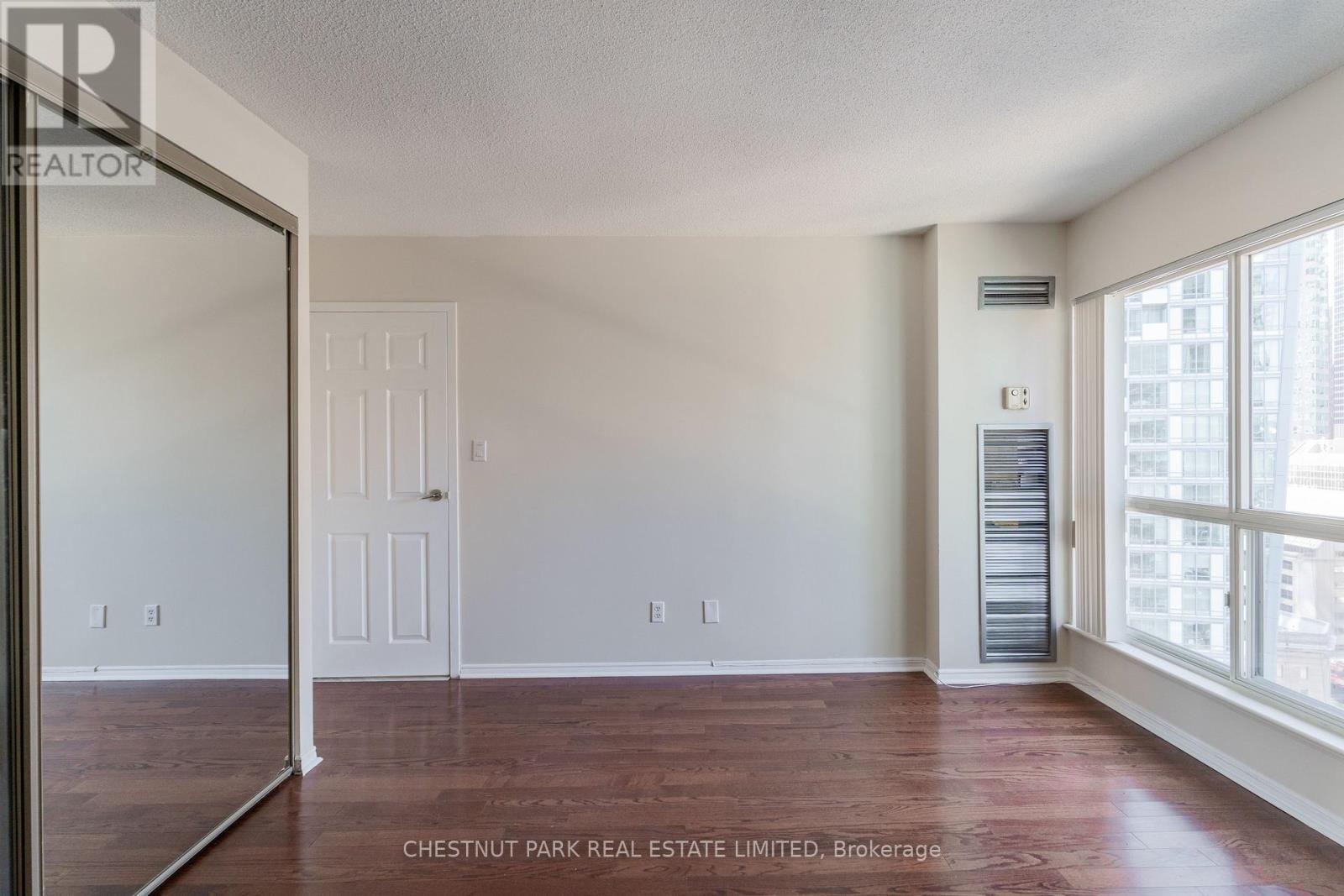 2107 - 25 THE ESPLANADE, Toronto (Waterfront Communities), Ontario, M5E1W5 — Photo 38