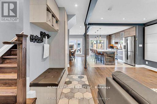 10 OAKDENE CRESCENT, Toronto (Danforth), Ontario, M4J4H9 — Photo 3