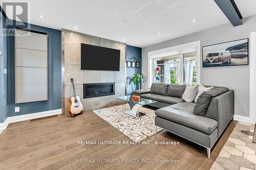 10 OAKDENE CRESCENT, Toronto (Danforth), Ontario, M4J4H9 — Photo 8