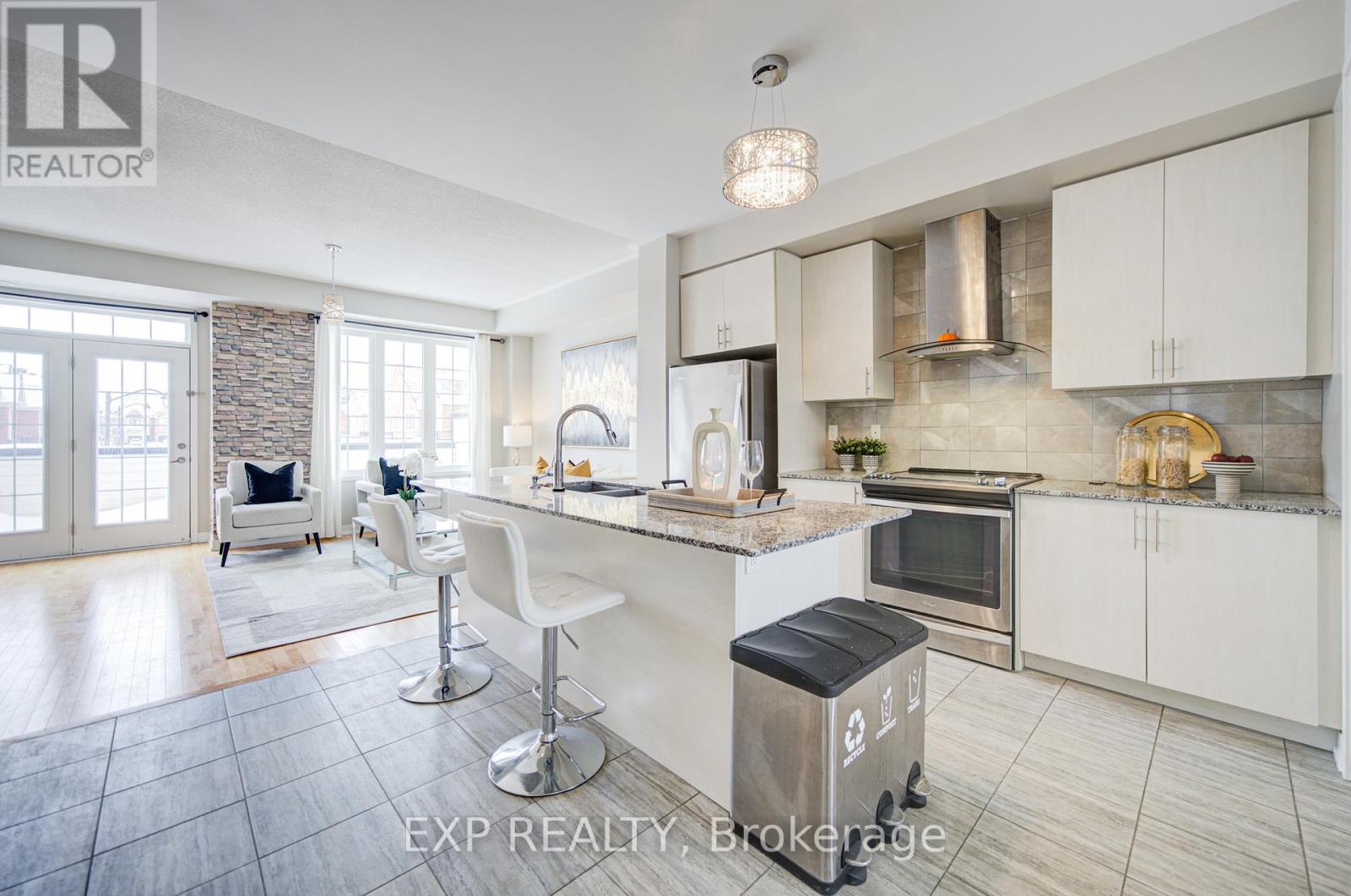 10616 BATHURST STREET, Vaughan (Patterson), Ontario, L6A4Y4 — Photo 5