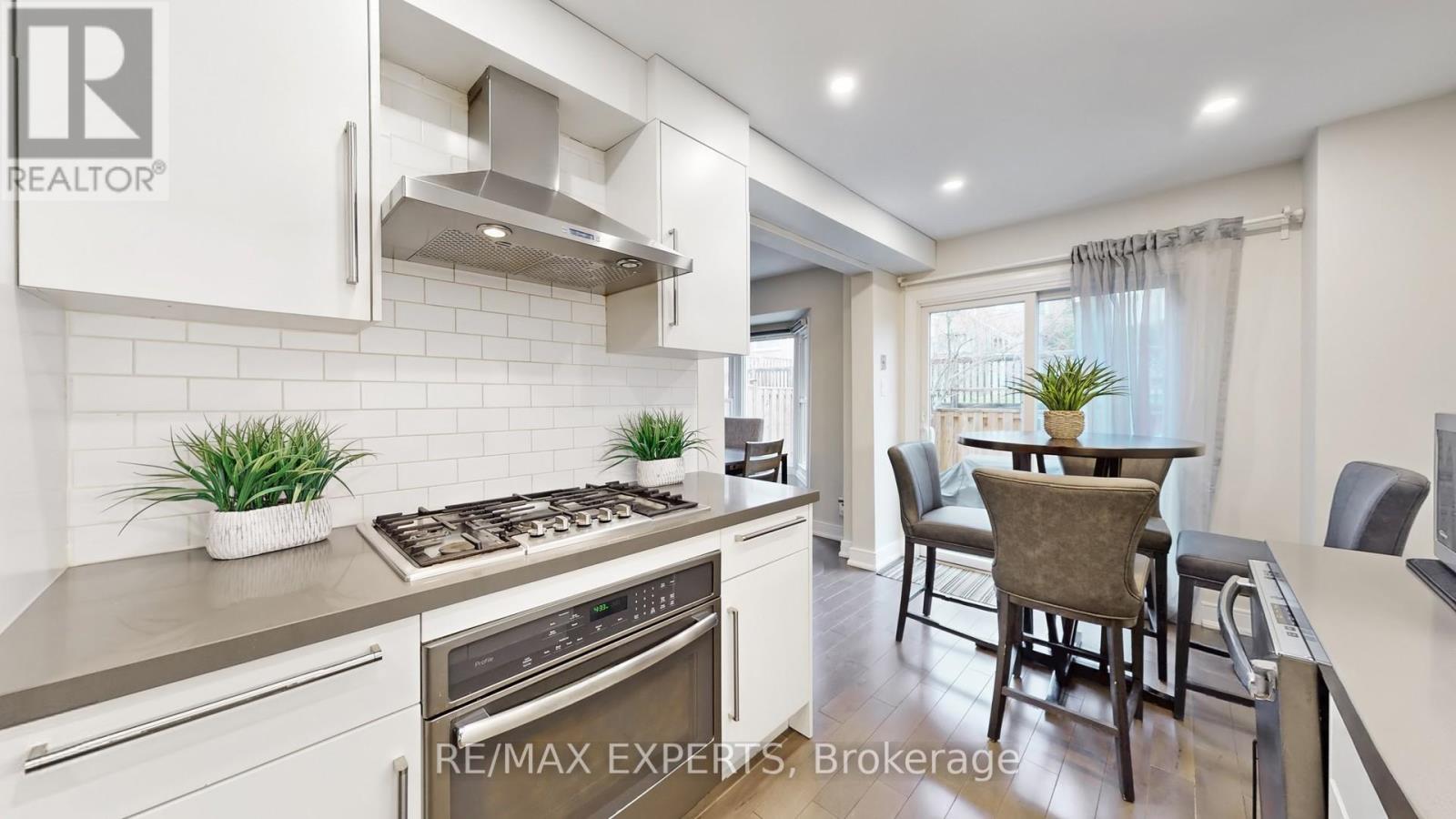 562 TARA HILL CIRCLE, Aurora (Aurora Village), Ontario, L4G6G9 — Photo 10