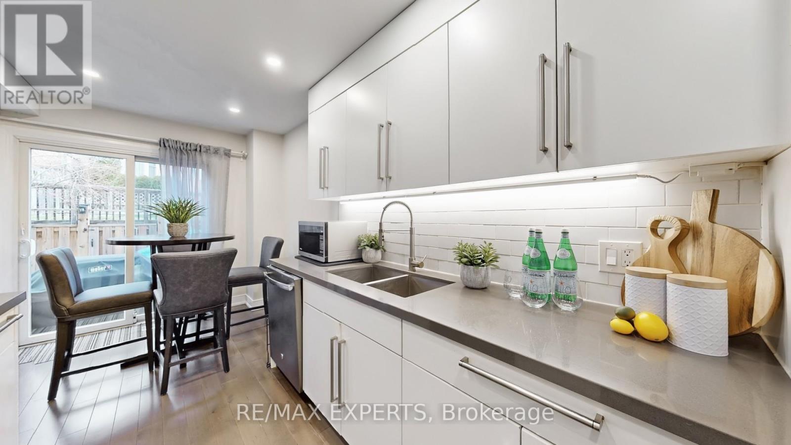 562 TARA HILL CIRCLE, Aurora (Aurora Village), Ontario, L4G6G9 — Photo 11