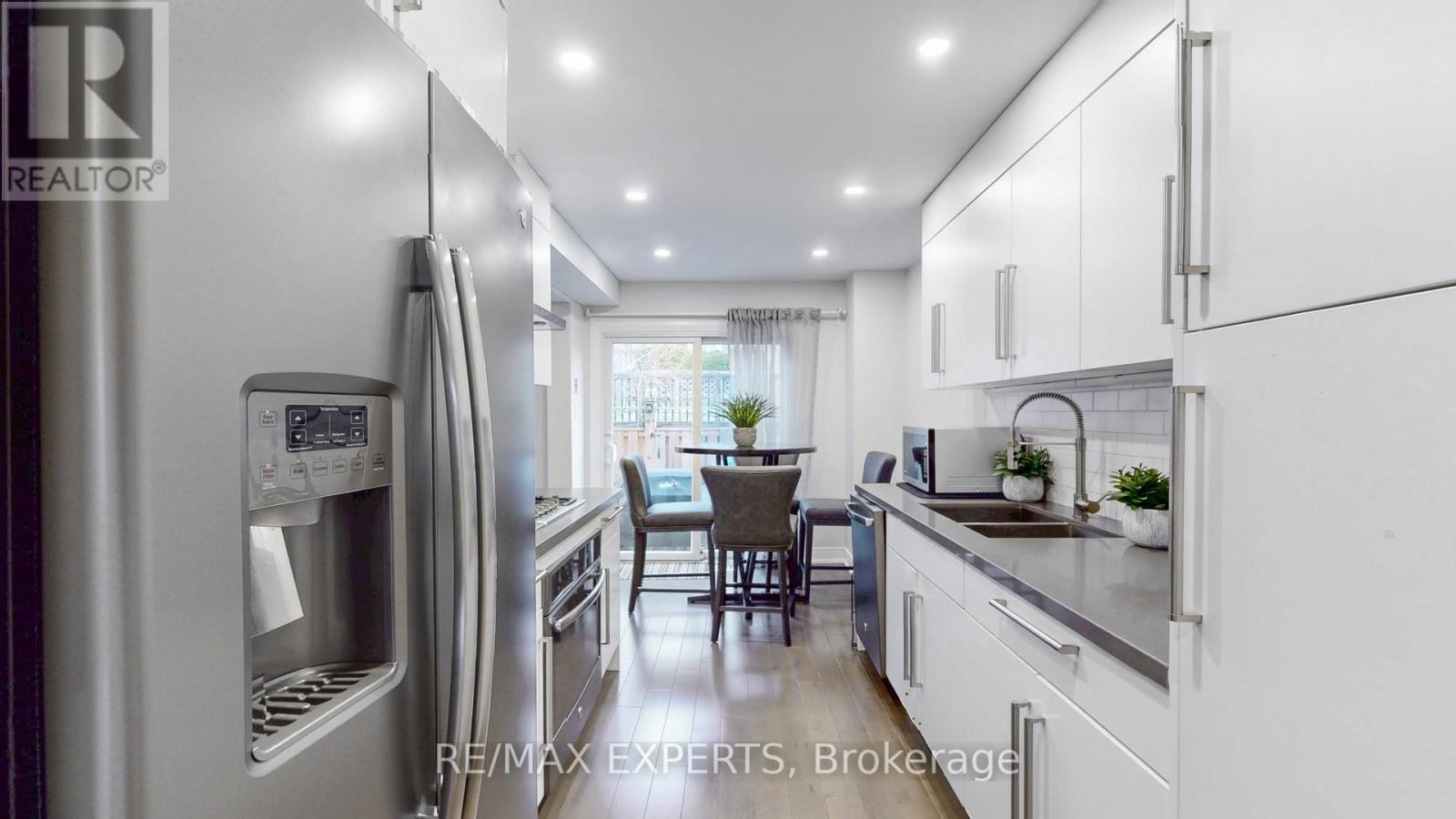 562 TARA HILL CIRCLE, Aurora (Aurora Village), Ontario, L4G6G9 — Photo 13