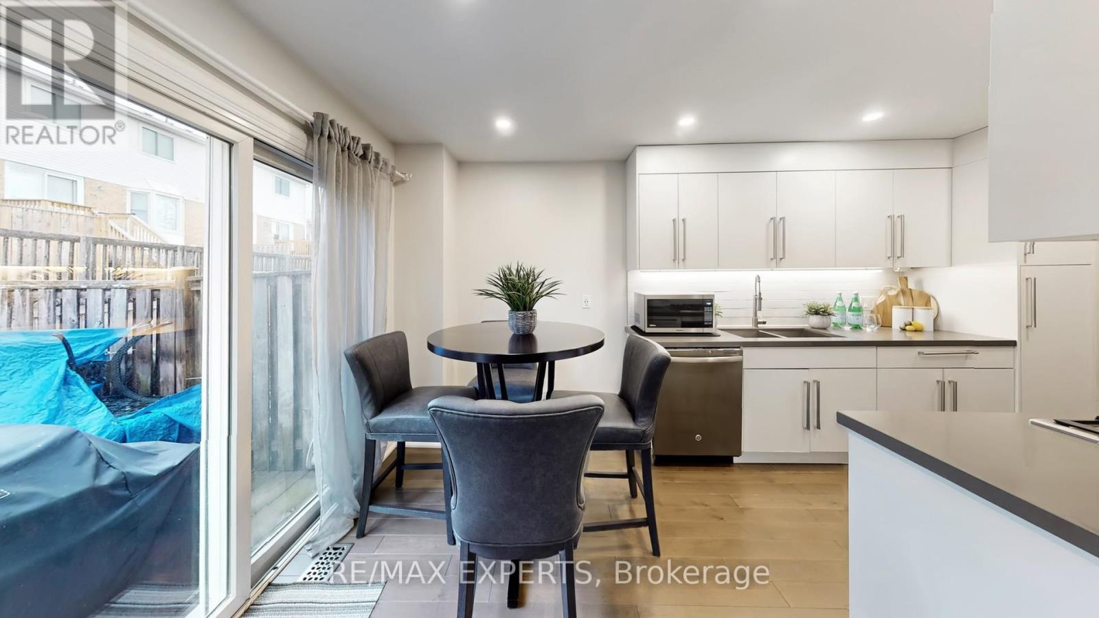 562 TARA HILL CIRCLE, Aurora (Aurora Village), Ontario, L4G6G9 — Photo 14