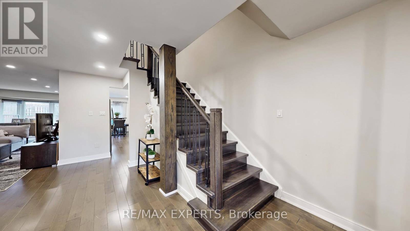 562 TARA HILL CIRCLE, Aurora (Aurora Village), Ontario, L4G6G9 — Photo 15