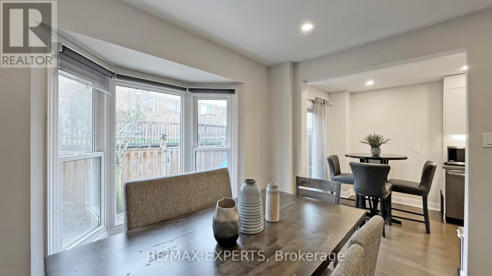 562 TARA HILL CIRCLE, Aurora (Aurora Village), Ontario, L4G6G9 — Photo 7