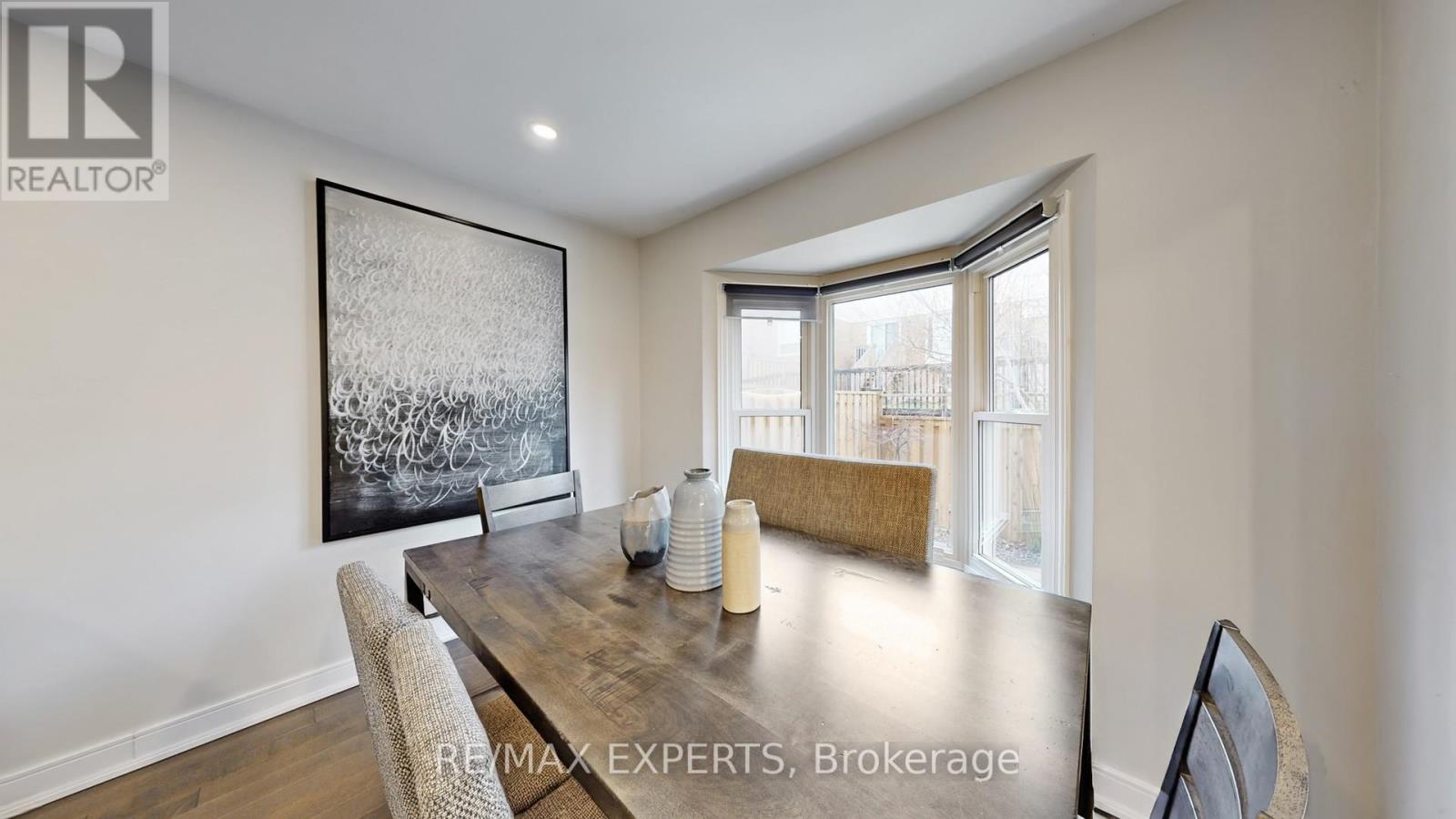 562 TARA HILL CIRCLE, Aurora (Aurora Village), Ontario, L4G6G9 — Photo 8