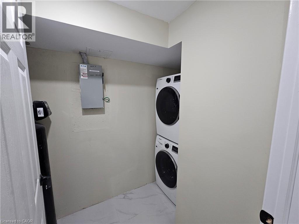 102 CALMCREST Drive Unit# 3, Kitchener, Ontario, N2E1V3 — Photo 6