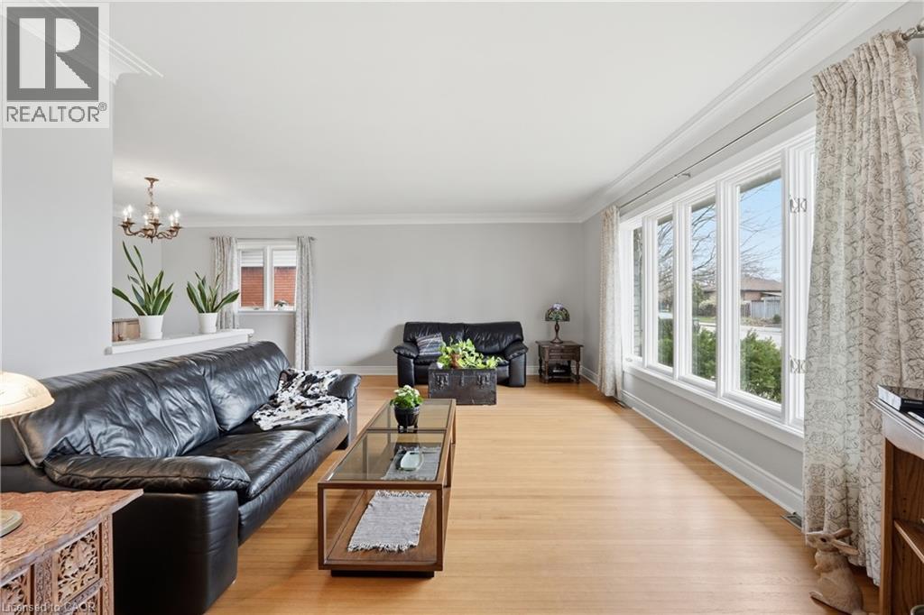 62 GRENADIER Drive, Hamilton, Ontario, L8T4E3 — Photo 4