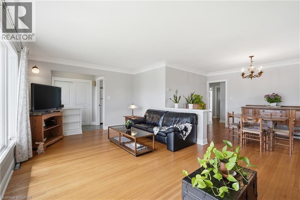 62 GRENADIER Drive, Hamilton, Ontario, L8T4E3 — Photo 5