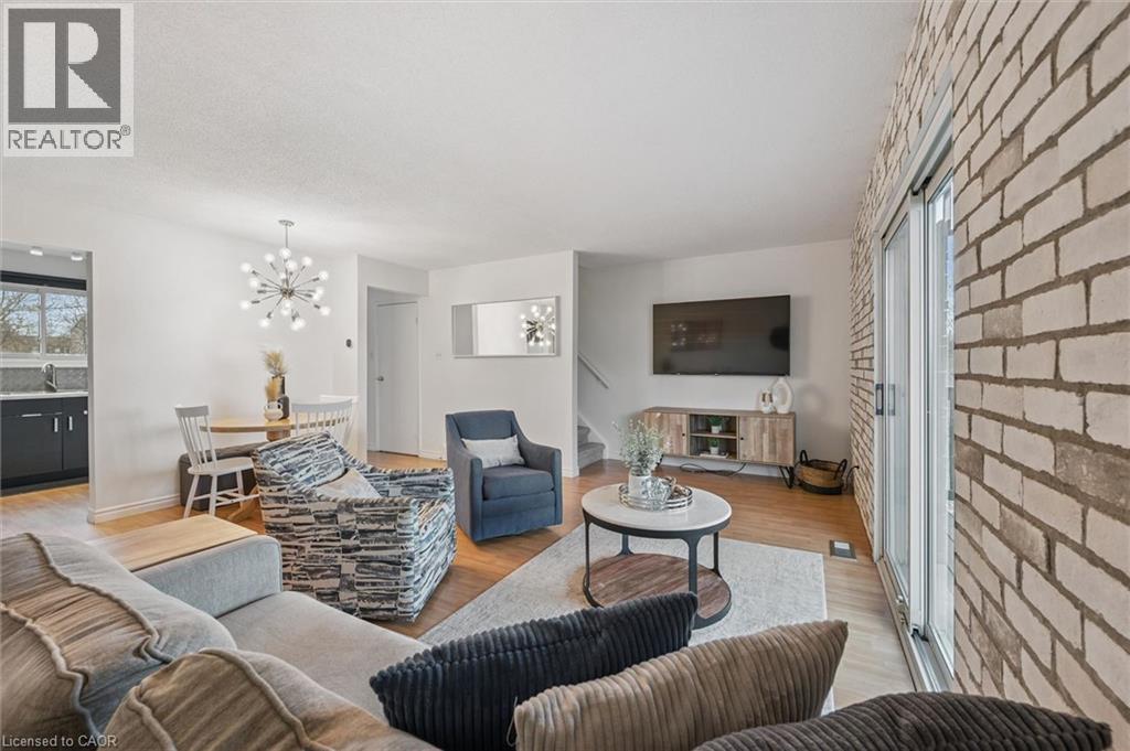 423 CADBURY Court Unit# A, Waterloo, Ontario, N2K3G7 — Photo 12