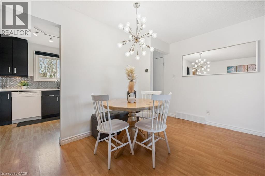 423 CADBURY Court Unit# A, Waterloo, Ontario, N2K3G7 — Photo 14