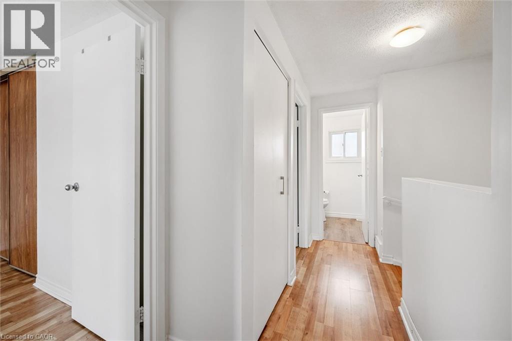 423 CADBURY Court Unit# A, Waterloo, Ontario, N2K3G7 — Photo 22