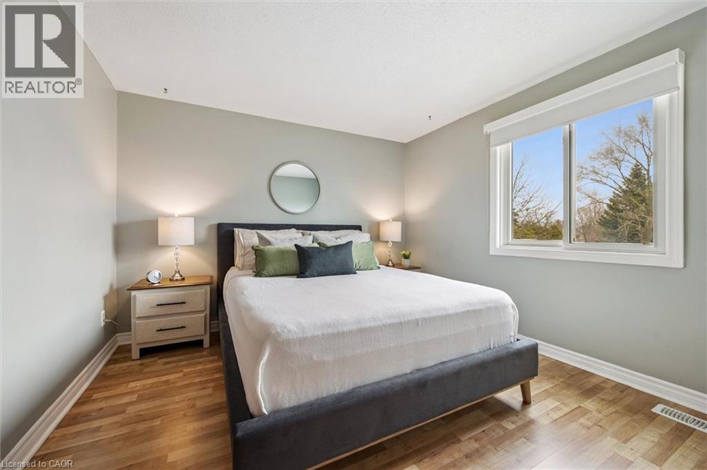 423 CADBURY Court Unit# A, Waterloo, Ontario, N2K3G7 — Photo 23