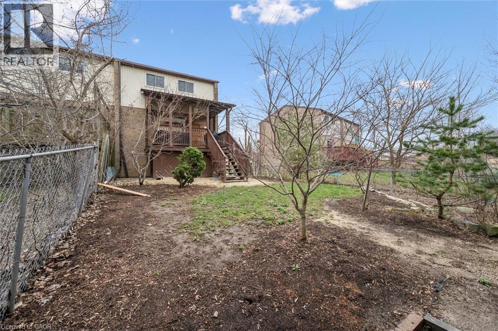 423 CADBURY Court Unit# A, Waterloo, Ontario, N2K3G7 — Photo 37