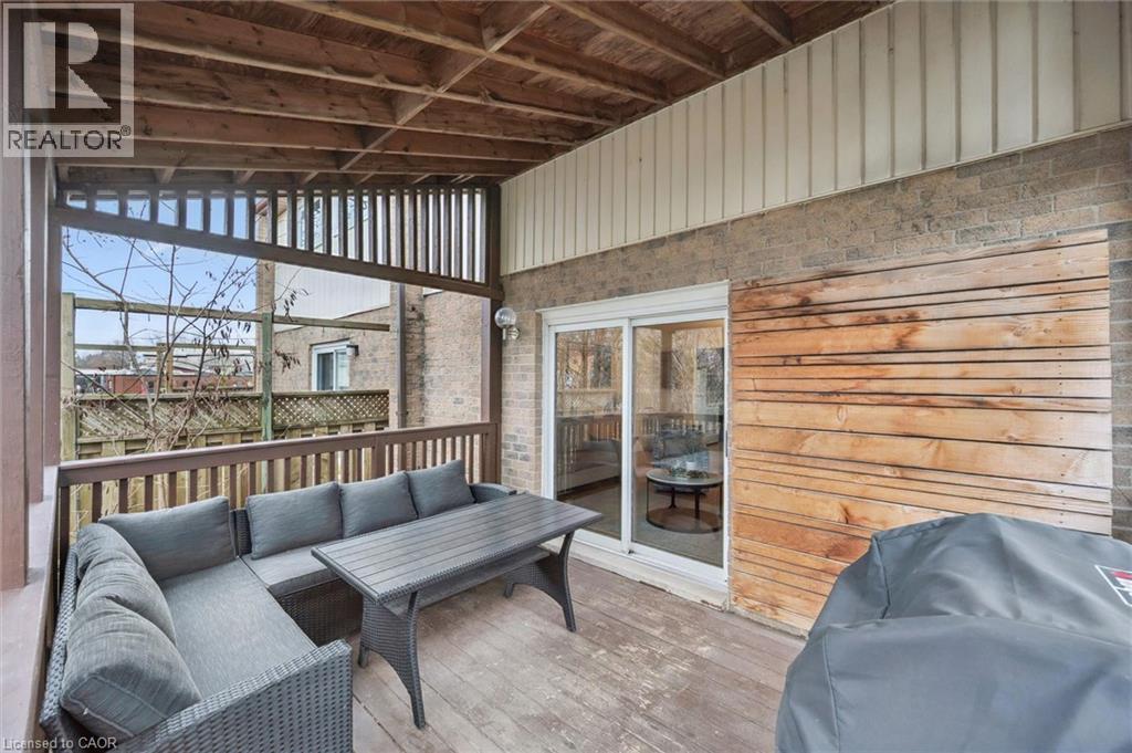 423 CADBURY Court Unit# A, Waterloo, Ontario, N2K3G7 — Photo 39