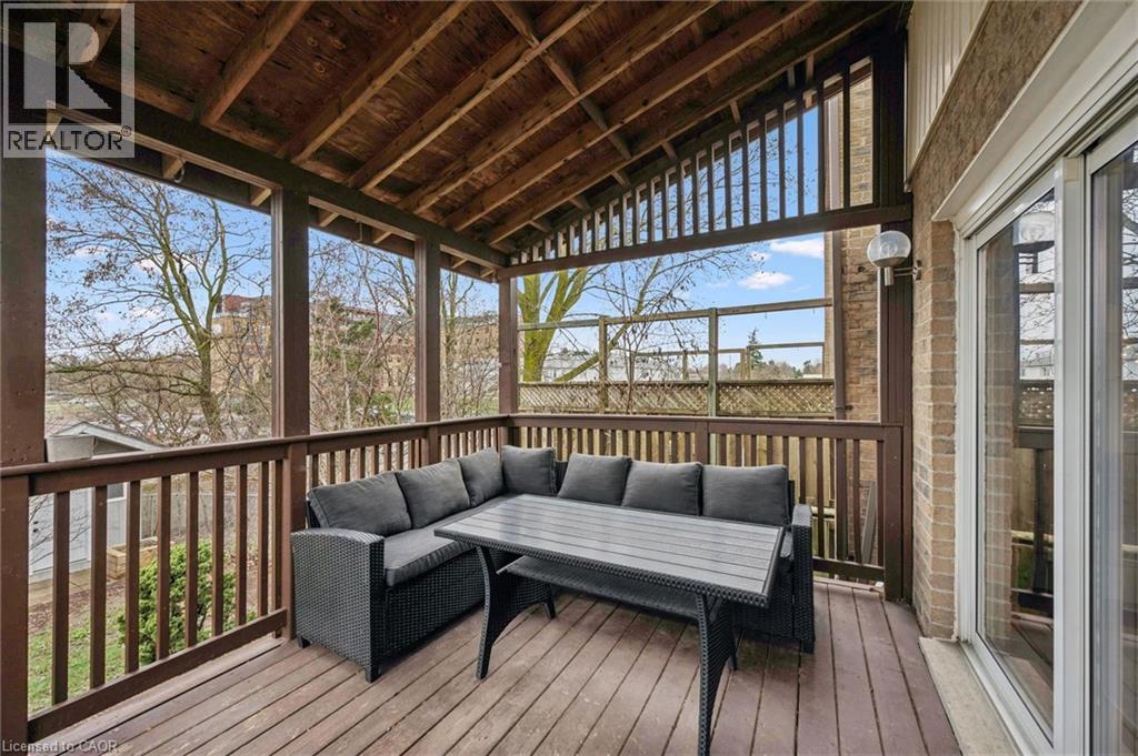 423 CADBURY Court Unit# A, Waterloo, Ontario, N2K3G7 — Photo 40