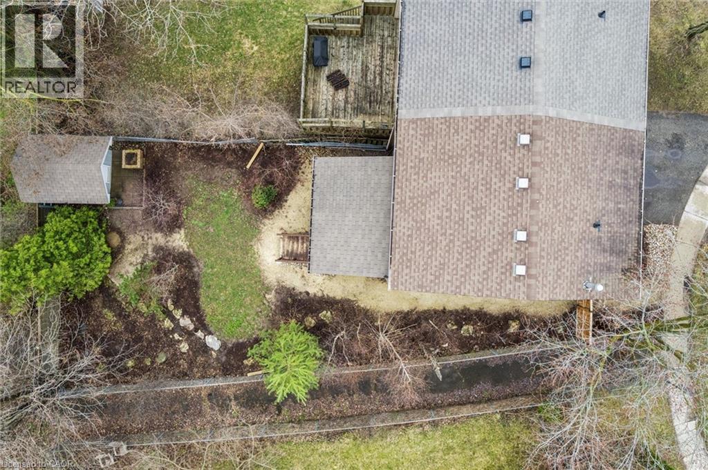 423 CADBURY Court Unit# A, Waterloo, Ontario, N2K3G7 — Photo 44