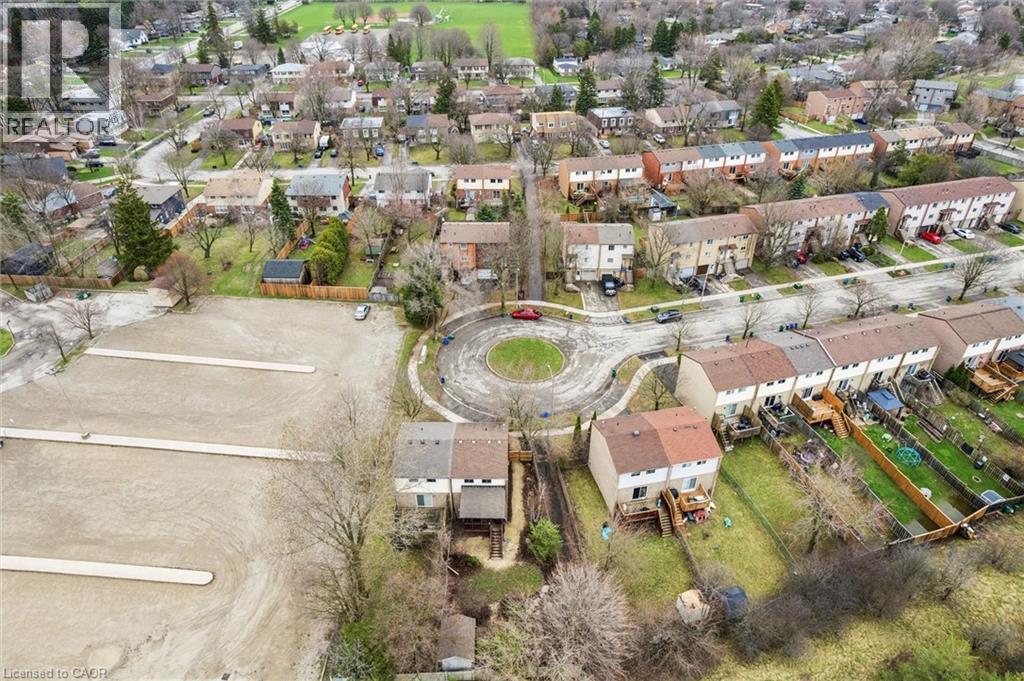 423 CADBURY Court Unit# A, Waterloo, Ontario, N2K3G7 — Photo 46