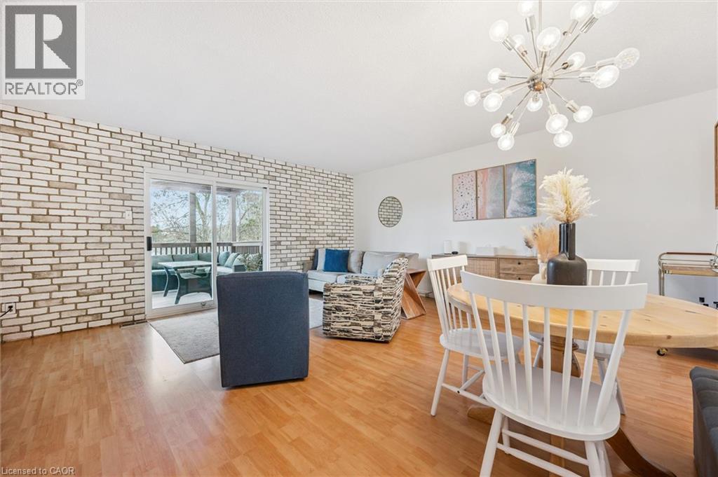 423 CADBURY Court Unit# A, Waterloo, Ontario, N2K3G7 — Photo 8