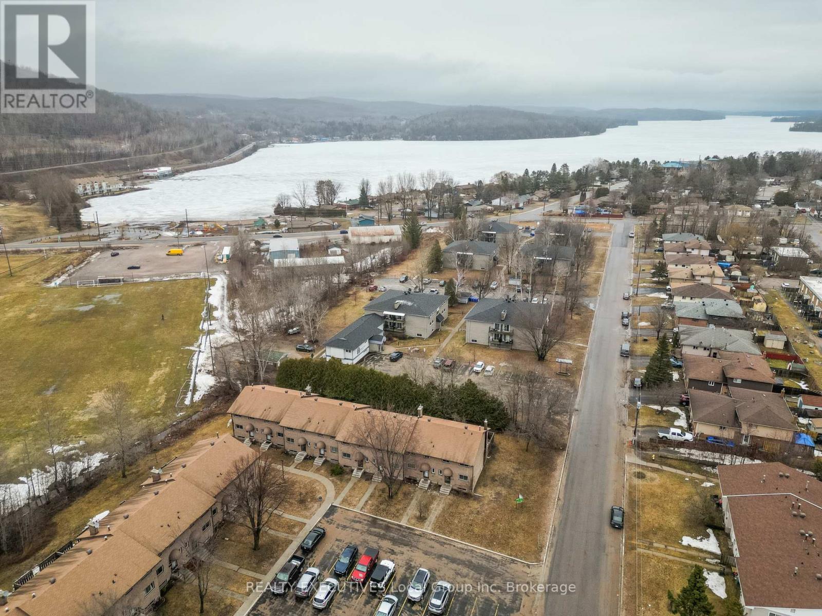 36 - 398 WICKSTEAD AVENUE, North Bay (Birchaven), Ontario, P1A3L8 — Photo 5