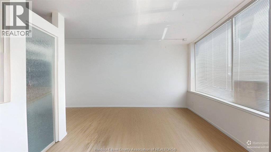 5534 WYANDOTTE STREET East, Windsor, Ontario, N8S1M1 — Photo 5