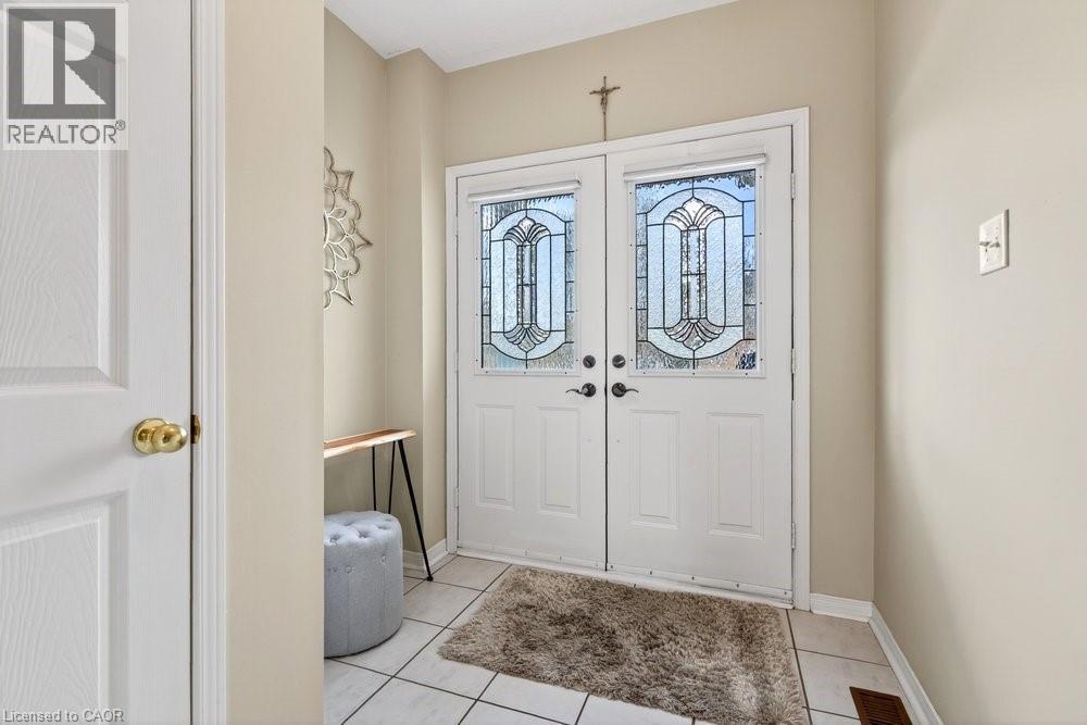 5172 THORNBURN Drive, Burlington, Ontario, L7L6K9 — Photo 4