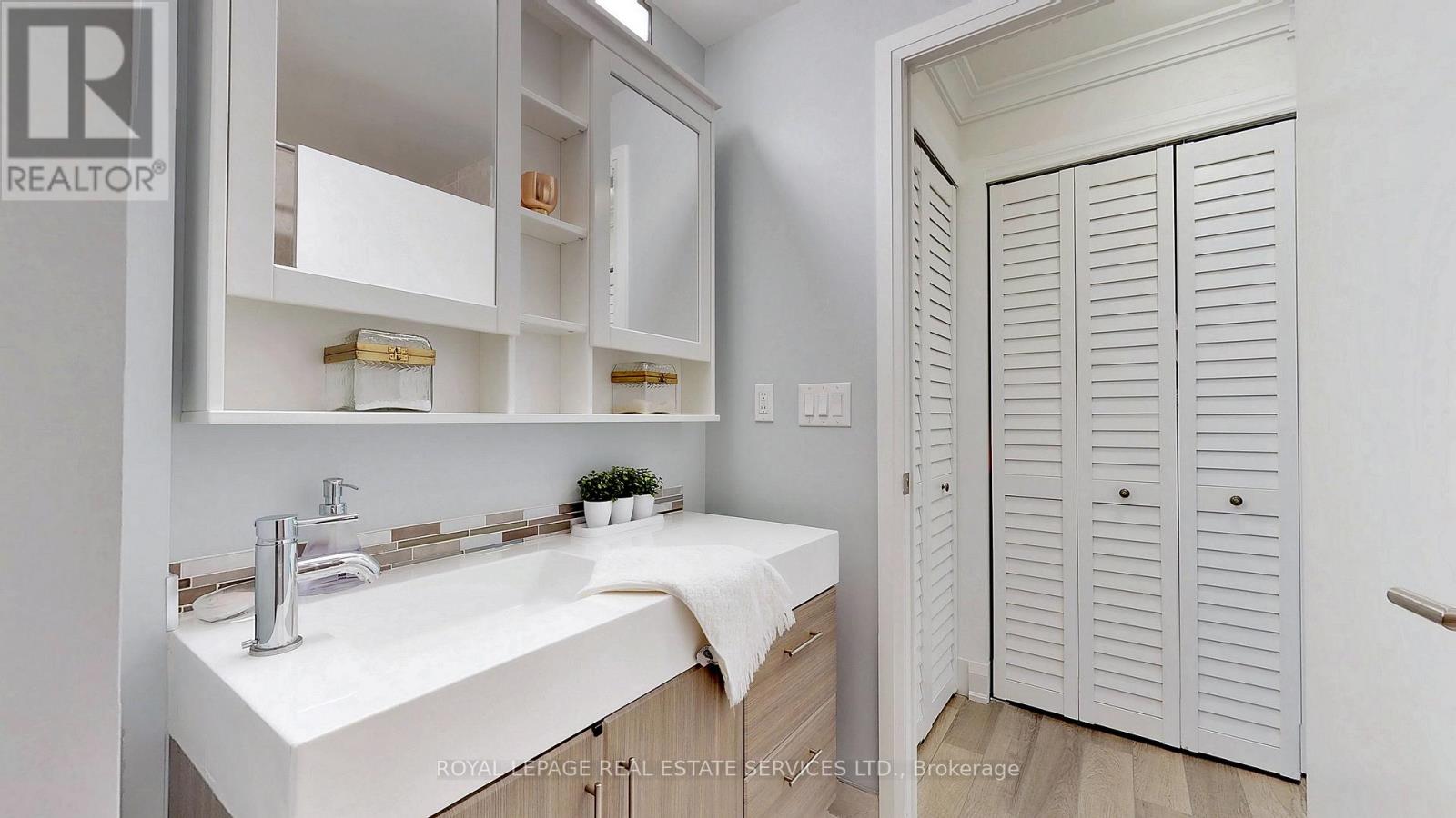 813 - 160 VANDERHOOF AVENUE, Toronto (Thorncliffe Park), Ontario, M4G0B7 — Photo 6